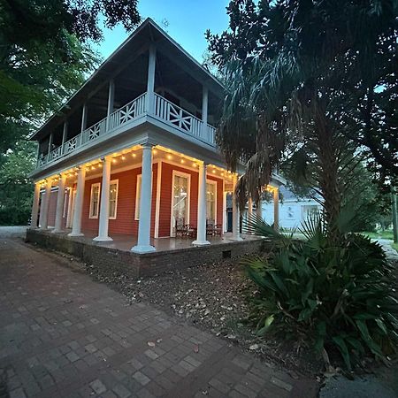 Pretty Peach Palace-Historic, Mins To Downtown Mobile Dış mekan fotoğraf